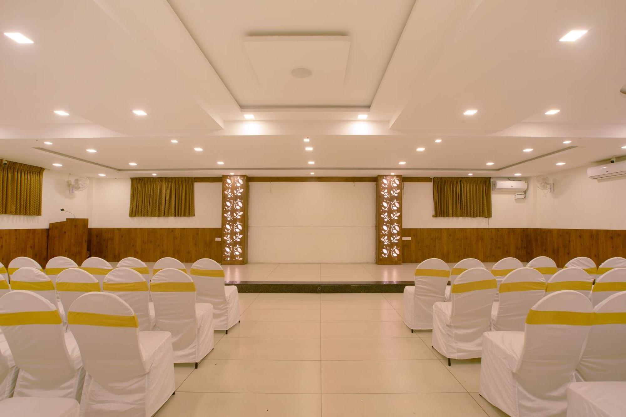 Manjhi Residency 호텔 Tiruchirappalli 외부 사진
