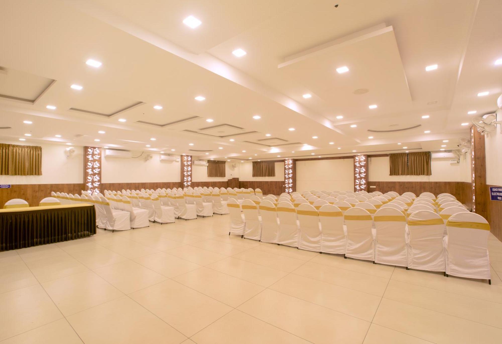 Manjhi Residency 호텔 Tiruchirappalli 외부 사진