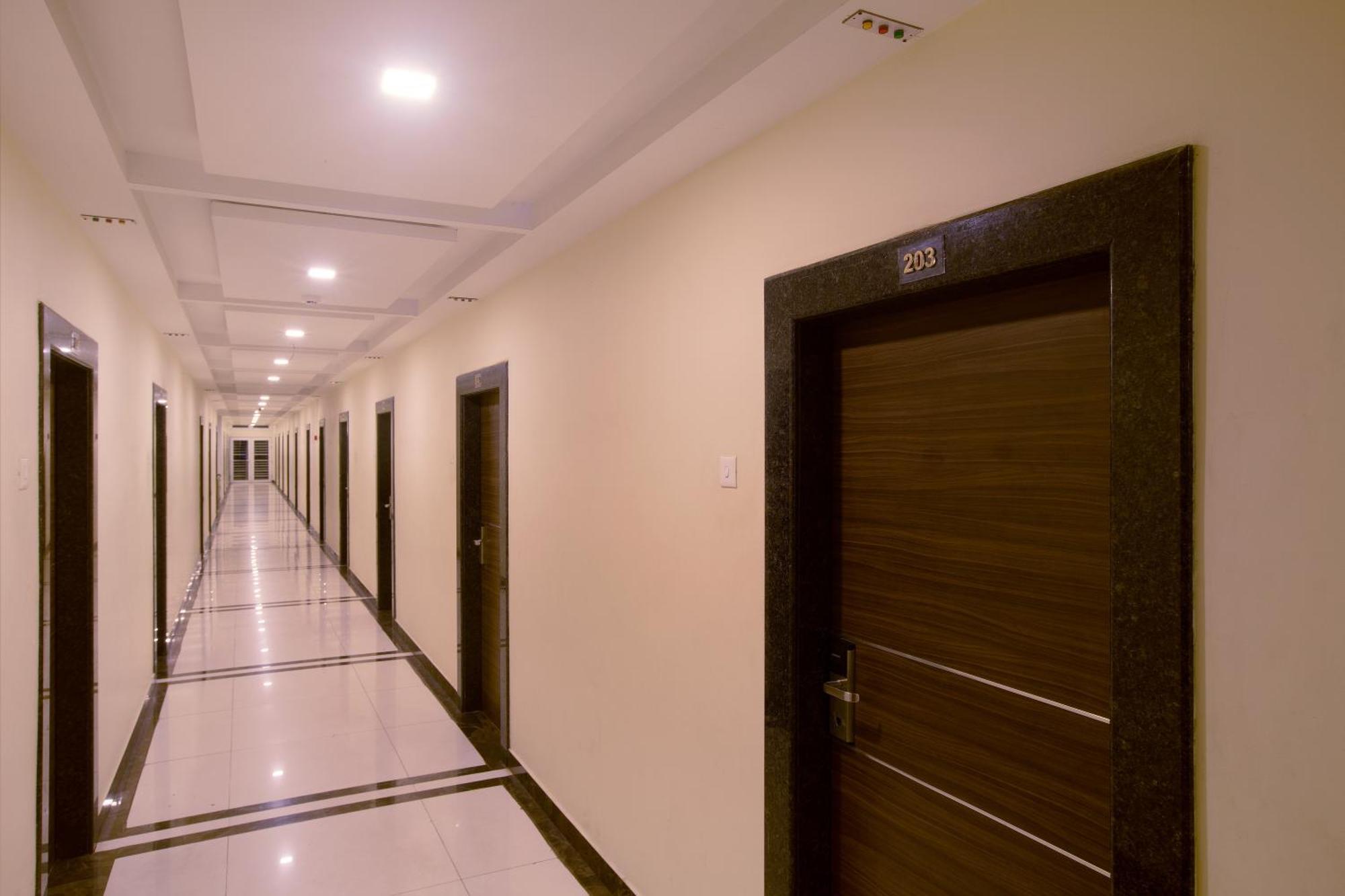 Manjhi Residency 호텔 Tiruchirappalli 외부 사진