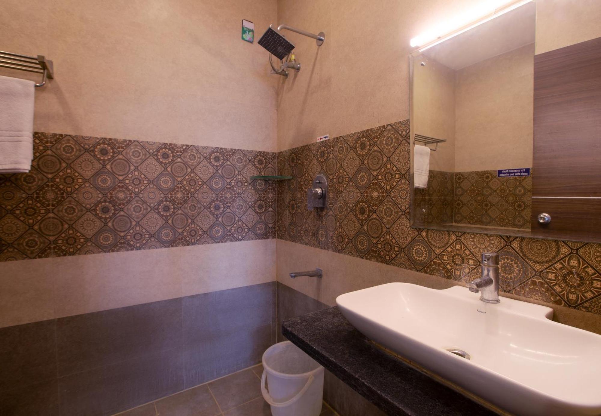 Manjhi Residency 호텔 Tiruchirappalli 외부 사진